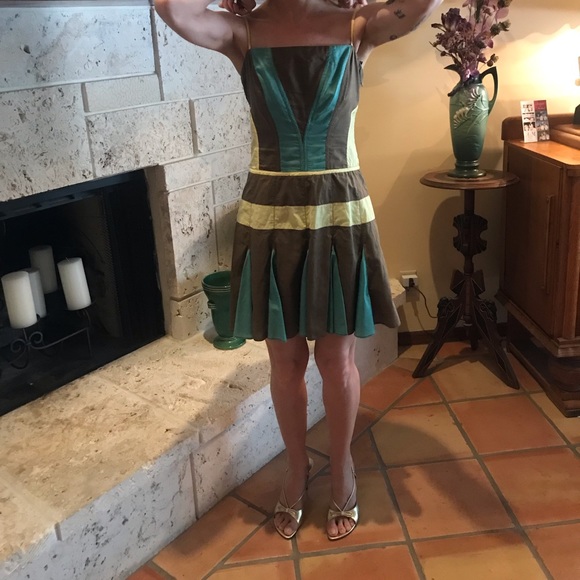 BCBG GENERATION FABULOUS COTTON DRESS - Picture 14 of 15